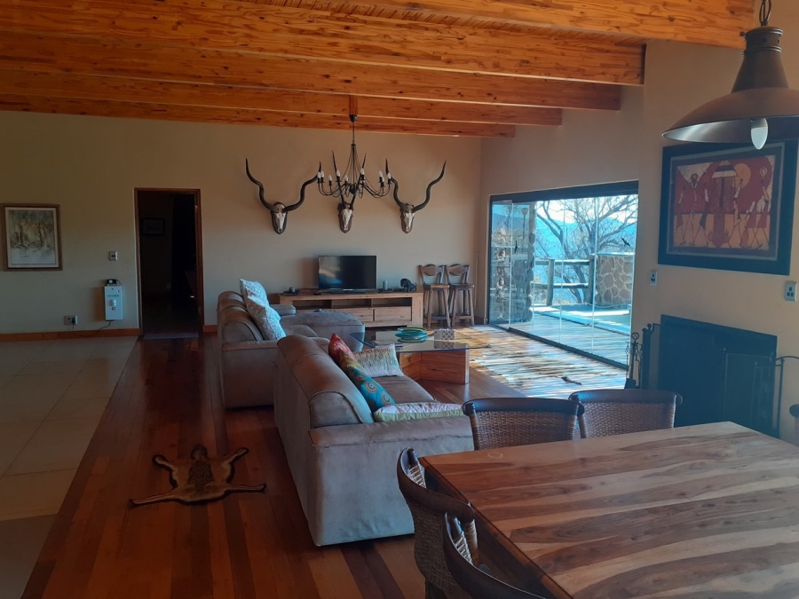 9 Bedroom Property for Sale in Roodekrans Gauteng