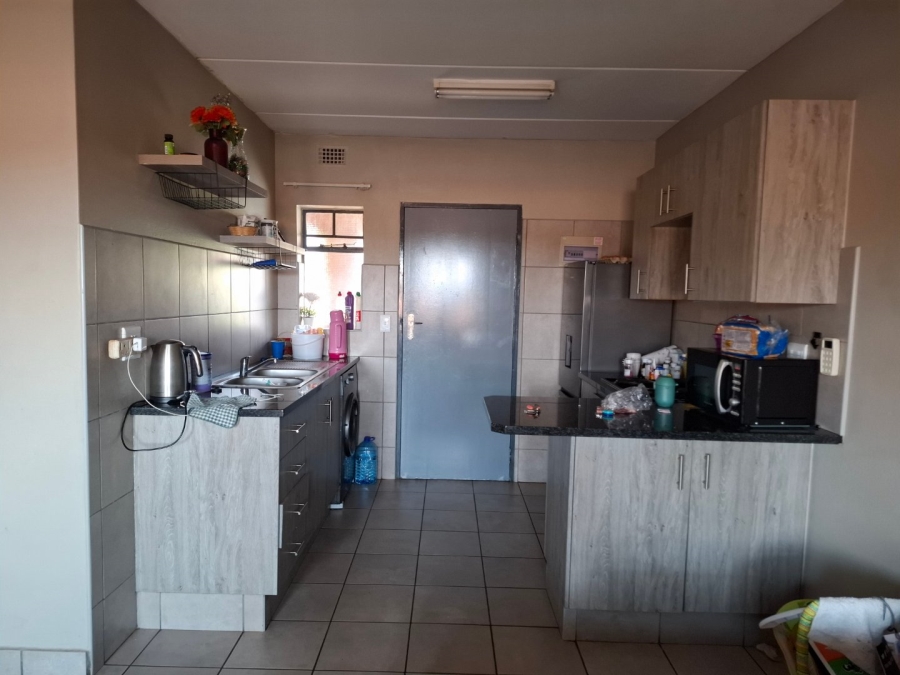 2 Bedroom Property for Sale in Montana Tuine Gauteng