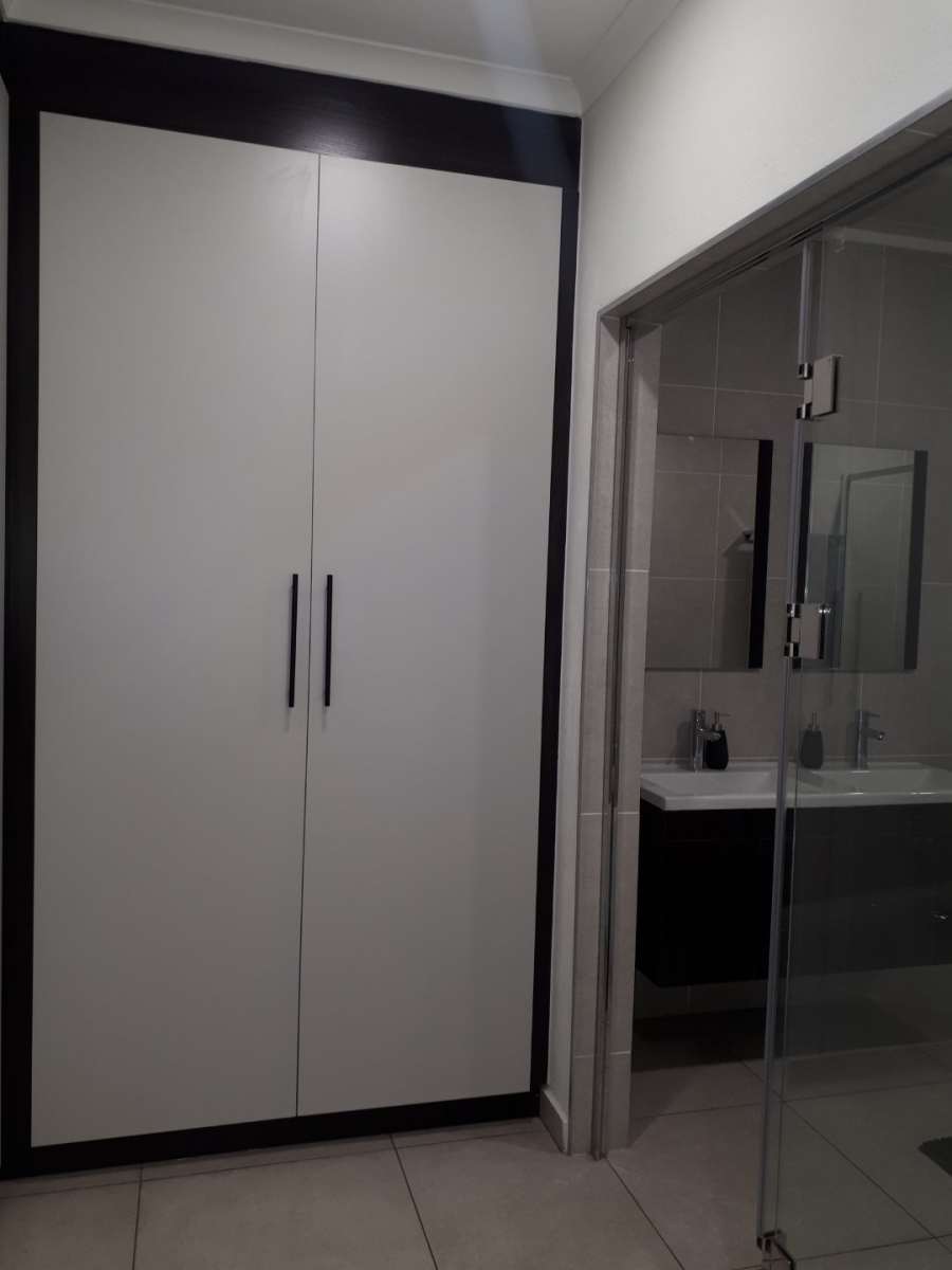 3 Bedroom Property for Sale in Greenstone Hill Gauteng