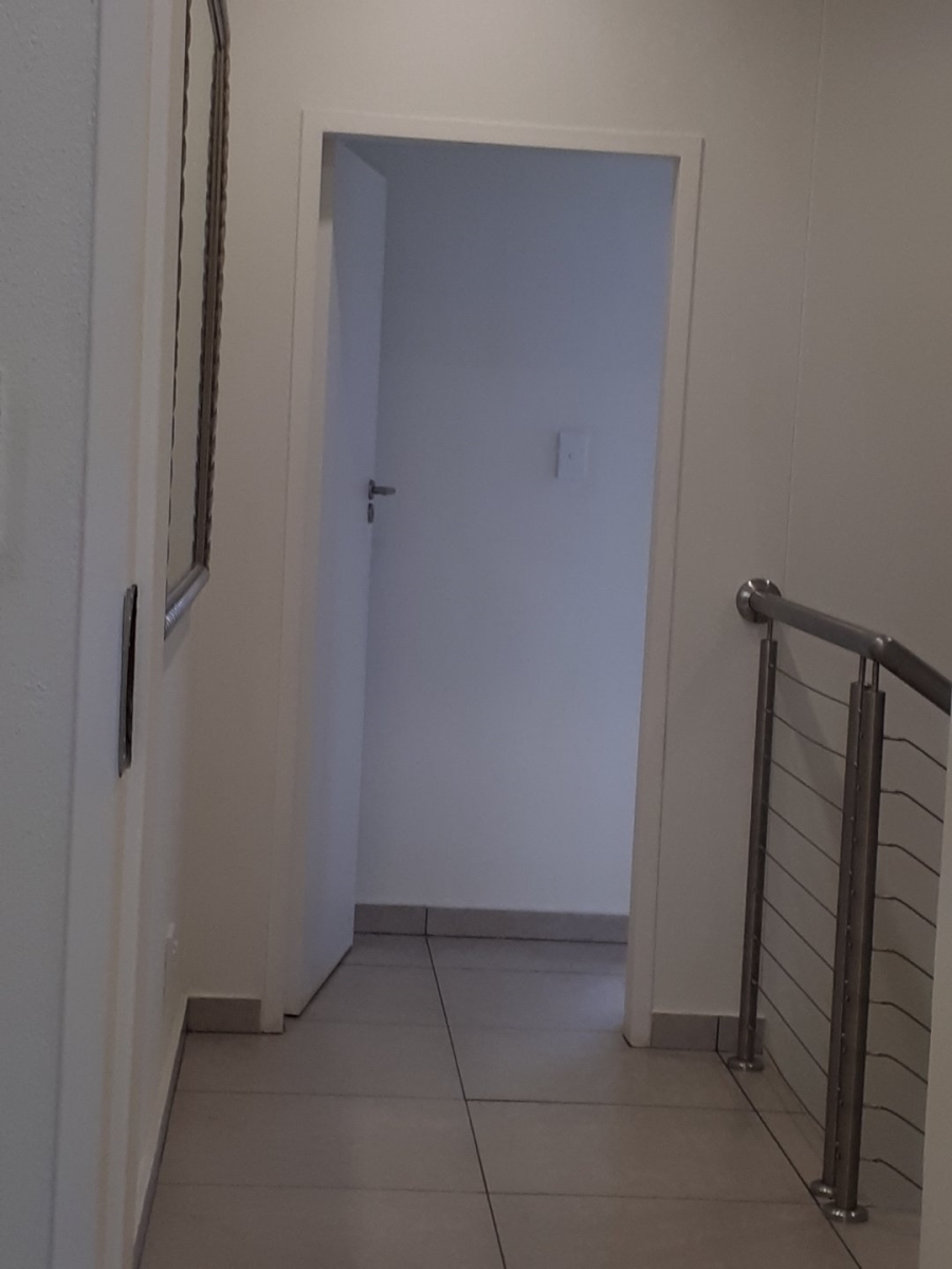 3 Bedroom Property for Sale in Greenstone Hill Gauteng