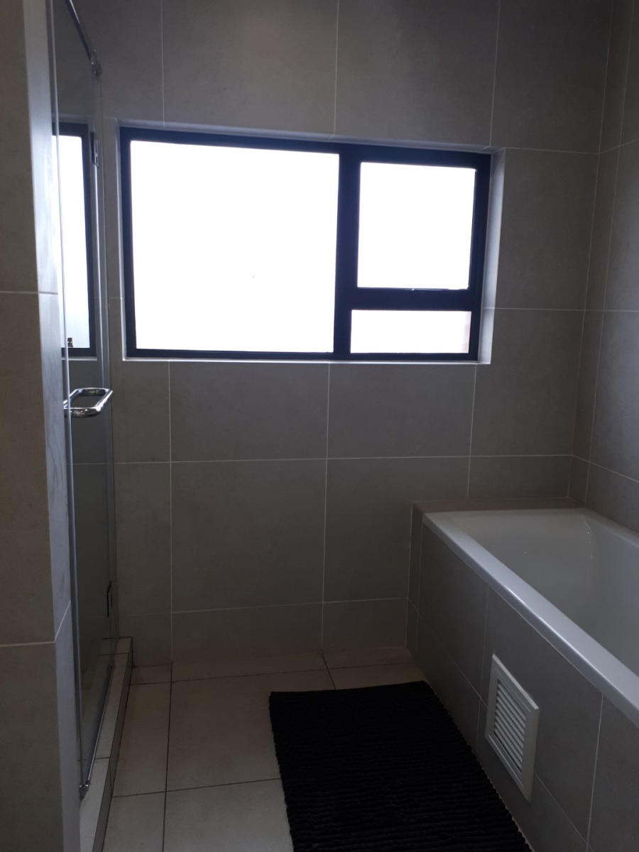 3 Bedroom Property for Sale in Greenstone Hill Gauteng