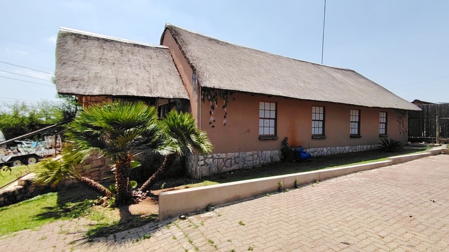 Commercial Property for Sale in Glen Donald A H Gauteng