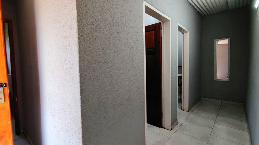 Commercial Property for Sale in Glen Donald A H Gauteng