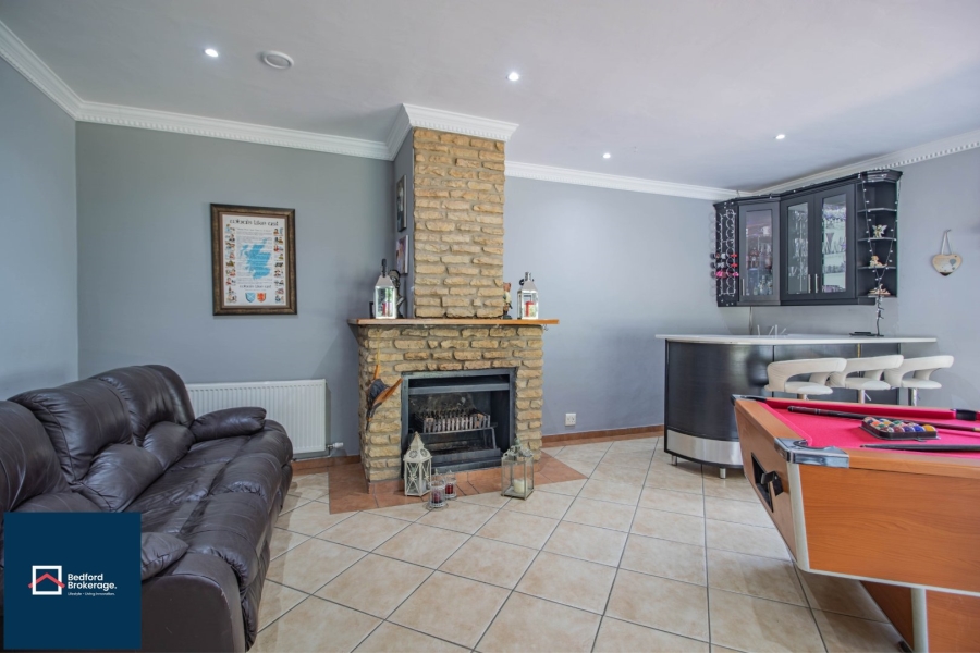 5 Bedroom Property for Sale in Thornhill Estate Gauteng