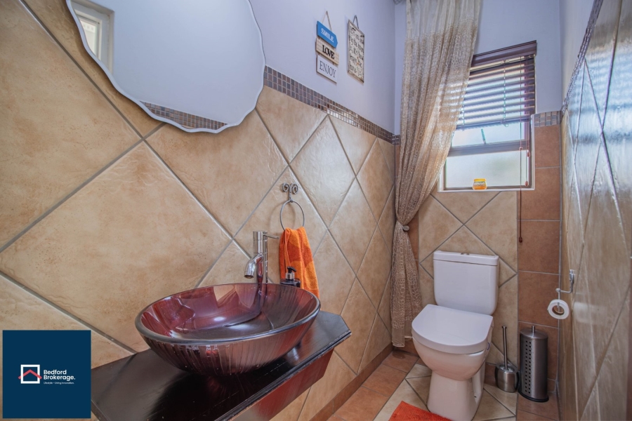 5 Bedroom Property for Sale in Thornhill Estate Gauteng