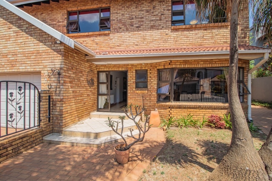 5 Bedroom Property for Sale in Thornhill Estate Gauteng