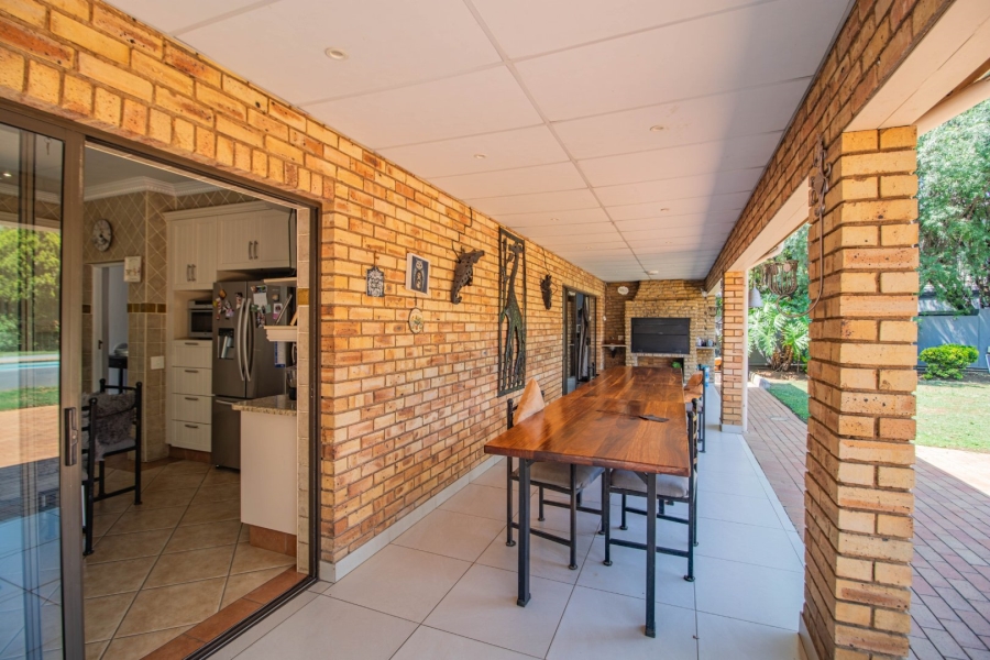 5 Bedroom Property for Sale in Thornhill Estate Gauteng