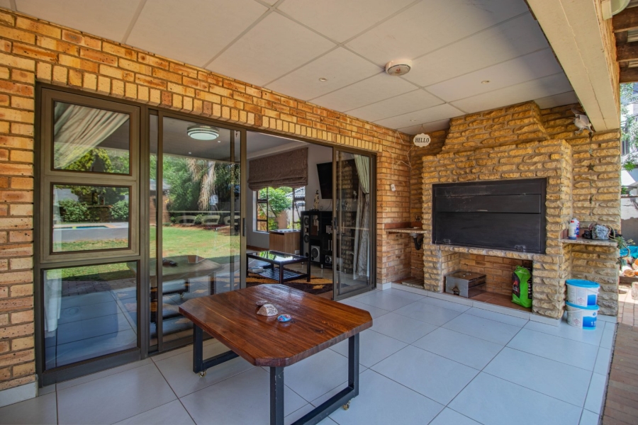 5 Bedroom Property for Sale in Thornhill Estate Gauteng