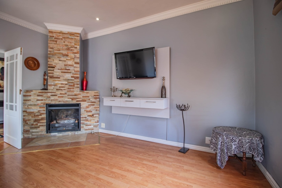 5 Bedroom Property for Sale in Thornhill Estate Gauteng