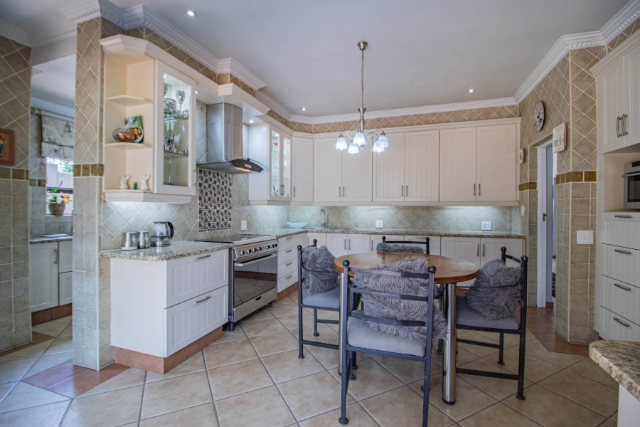 5 Bedroom Property for Sale in Thornhill Estate Gauteng