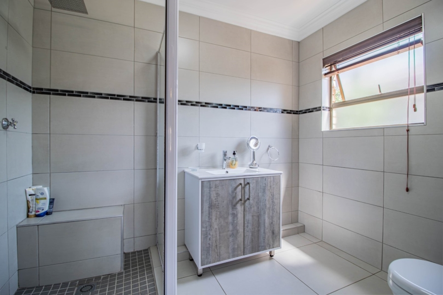 5 Bedroom Property for Sale in Thornhill Estate Gauteng