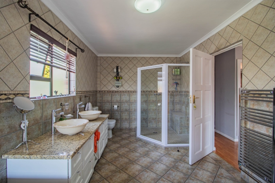 5 Bedroom Property for Sale in Thornhill Estate Gauteng