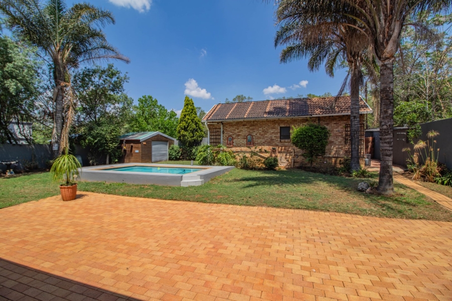 5 Bedroom Property for Sale in Thornhill Estate Gauteng