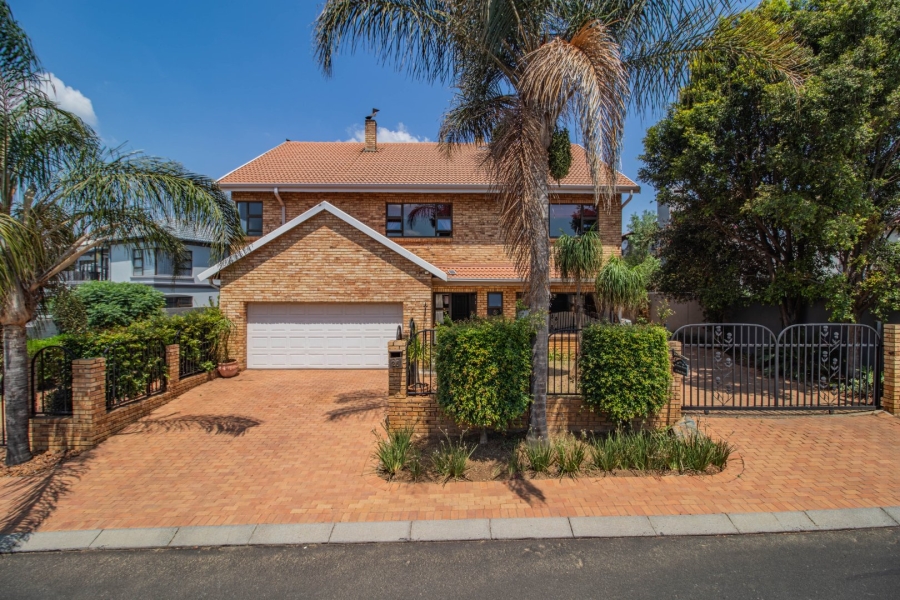 5 Bedroom Property for Sale in Thornhill Estate Gauteng