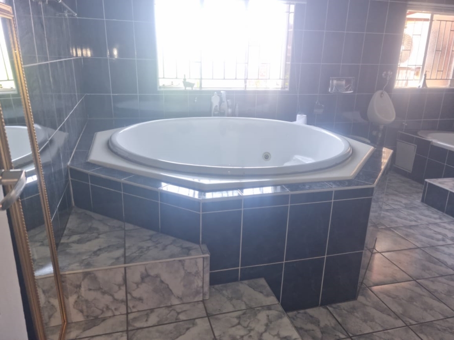 4 Bedroom Property for Sale in Vanderbijlpark SE 1 Gauteng