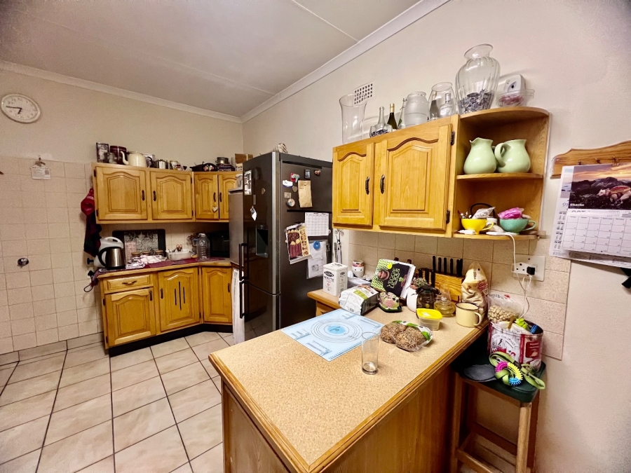 5 Bedroom Property for Sale in Elardus Park Gauteng