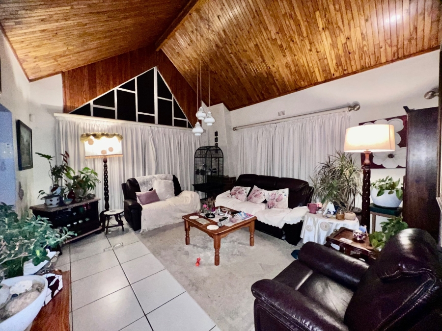 5 Bedroom Property for Sale in Elardus Park Gauteng