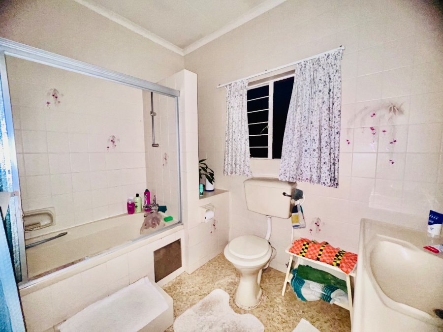 5 Bedroom Property for Sale in Elardus Park Gauteng