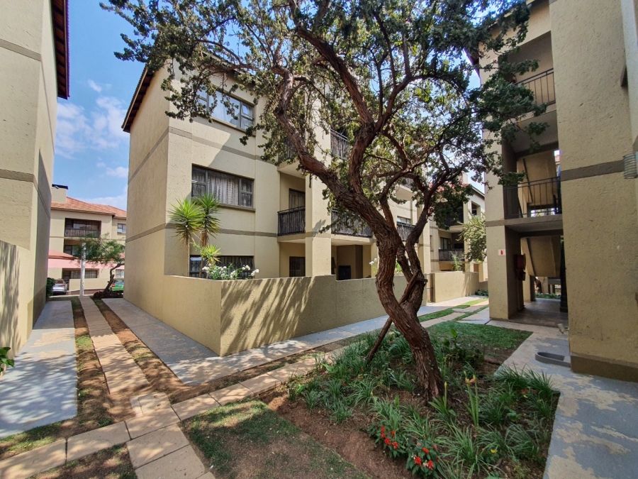 2 Bedroom Property for Sale in Lonehill Gauteng