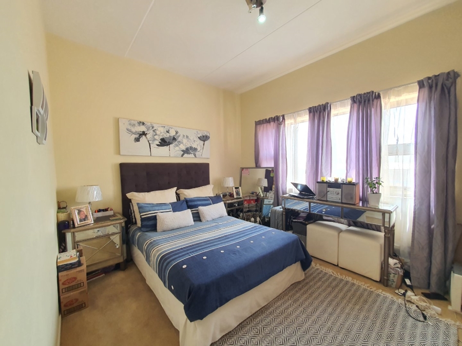 2 Bedroom Property for Sale in Lonehill Gauteng