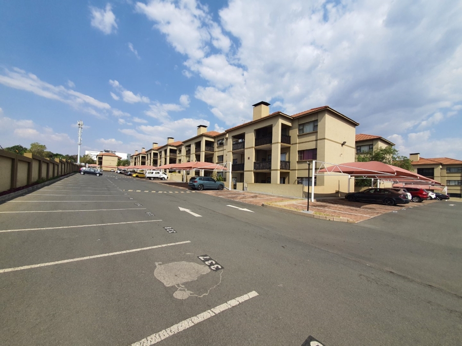 2 Bedroom Property for Sale in Lonehill Gauteng