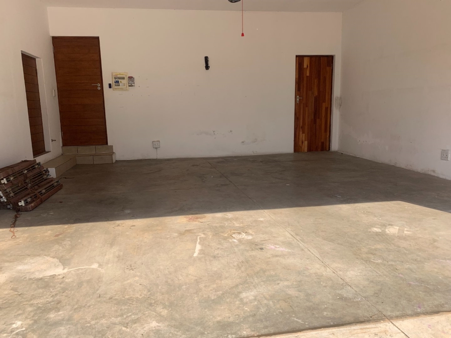 To Let 2 Bedroom Property for Rent in Fourways Gauteng