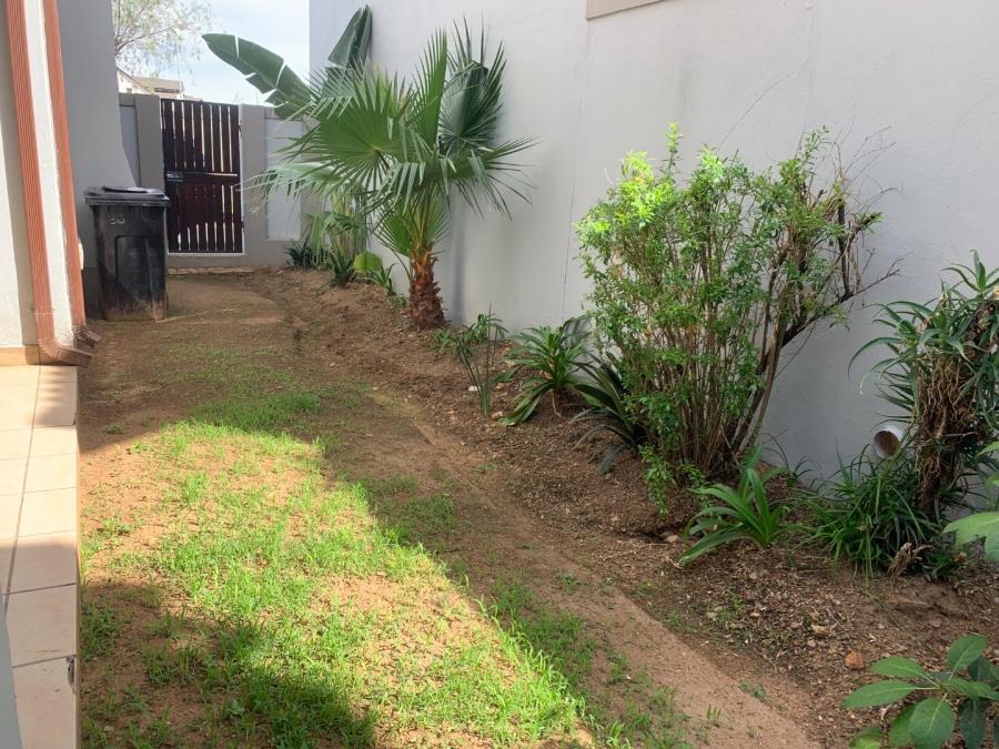 To Let 2 Bedroom Property for Rent in Fourways Gauteng