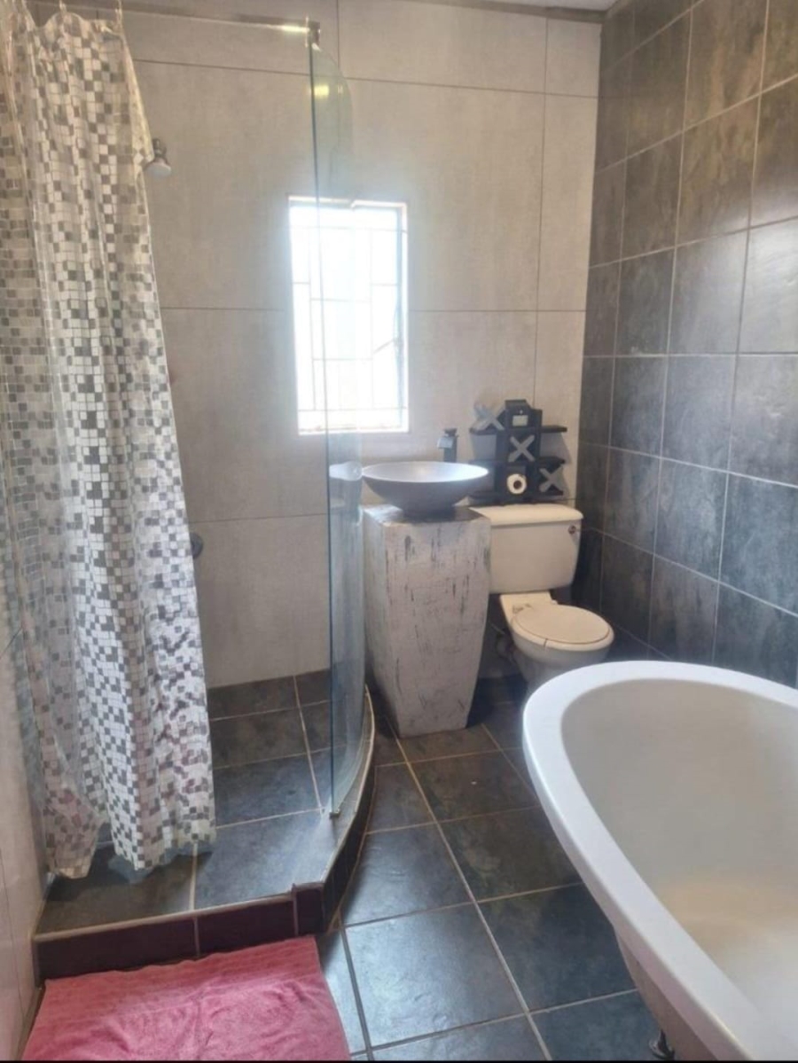 3 Bedroom Property for Sale in Vanderbijlpark CW 2 Gauteng