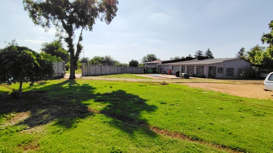 Commercial Property for Sale in Buyscelia Gauteng