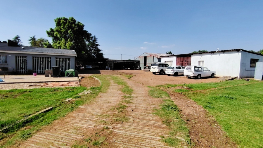 Commercial Property for Sale in Buyscelia Gauteng