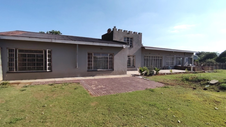 Commercial Property for Sale in Buyscelia Gauteng