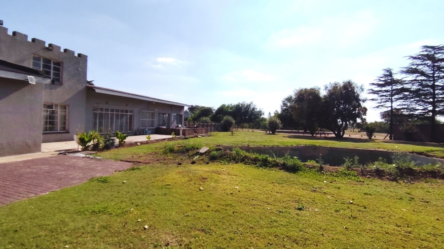 Commercial Property for Sale in Buyscelia Gauteng