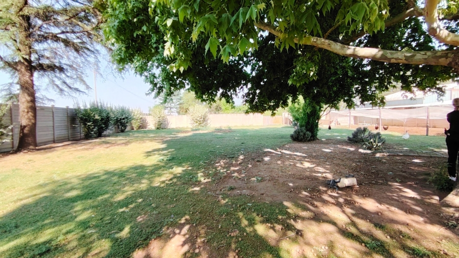Commercial Property for Sale in Buyscelia Gauteng