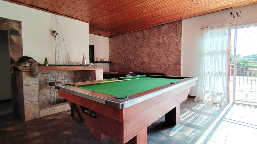Commercial Property for Sale in Buyscelia Gauteng