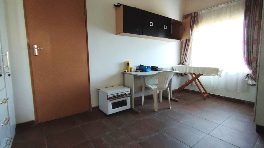 Commercial Property for Sale in Buyscelia Gauteng