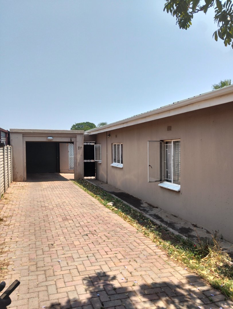3 Bedroom Property for Sale in West Park Gauteng