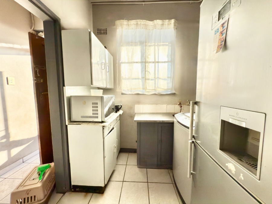 To Let 2 Bedroom Property for Rent in Forest Hill Gauteng