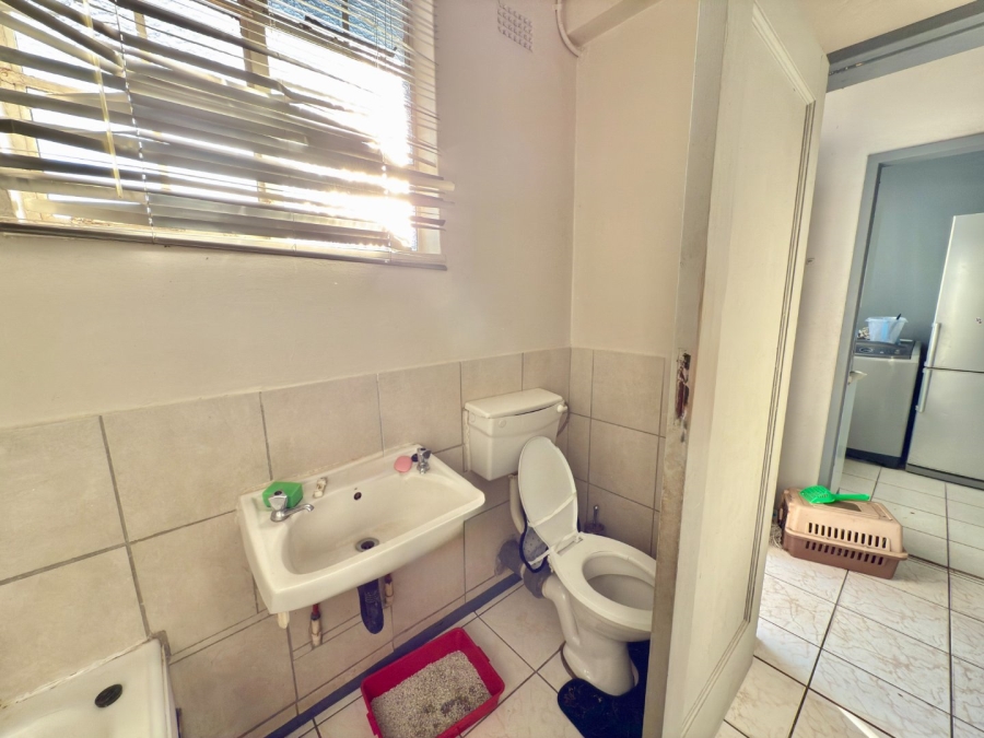 To Let 2 Bedroom Property for Rent in Forest Hill Gauteng