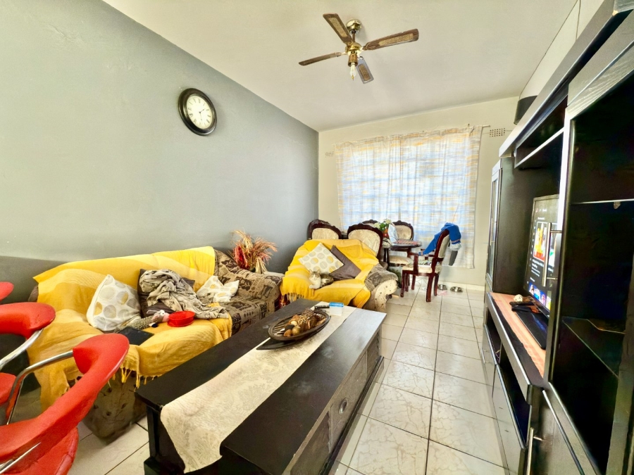To Let 2 Bedroom Property for Rent in Forest Hill Gauteng