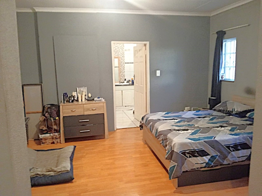 To Let 1 Bedroom Property for Rent in Mulbarton Gauteng