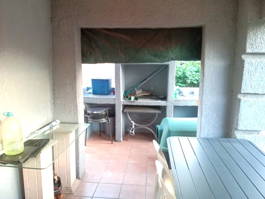To Let 1 Bedroom Property for Rent in Mulbarton Gauteng