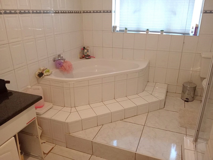 To Let 1 Bedroom Property for Rent in Mulbarton Gauteng
