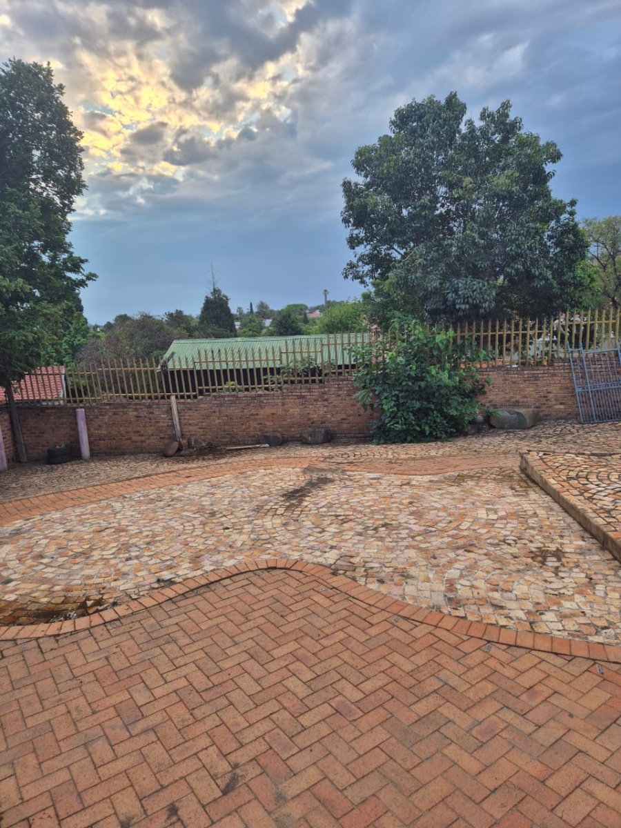 To Let 1 Bedroom Property for Rent in Mulbarton Gauteng