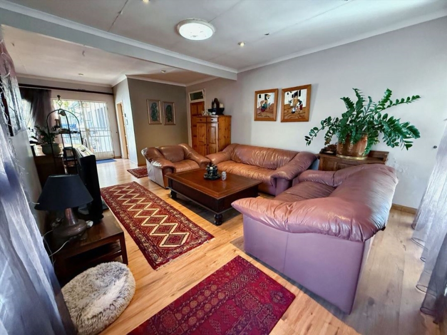 4 Bedroom Property for Sale in Van Riebeeck Park Gauteng