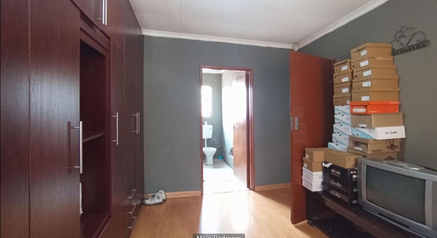 3 Bedroom Property for Sale in Clayville Gauteng