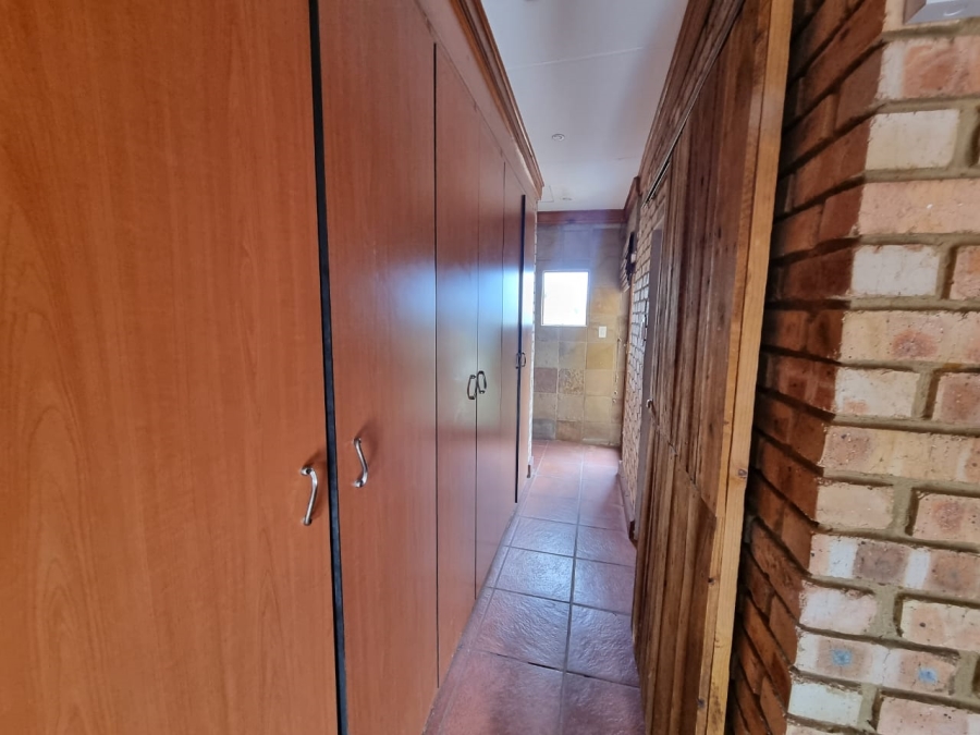 To Let 3 Bedroom Property for Rent in Vaaloewer Gauteng
