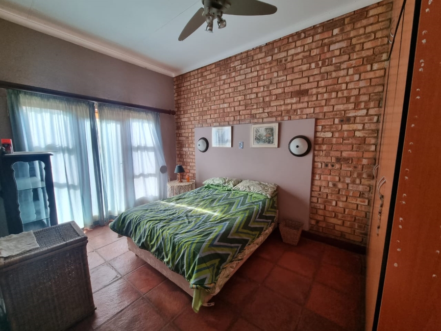To Let 3 Bedroom Property for Rent in Vaaloewer Gauteng