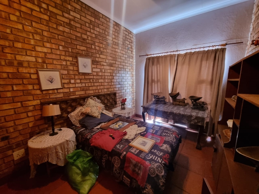 To Let 3 Bedroom Property for Rent in Vaaloewer Gauteng