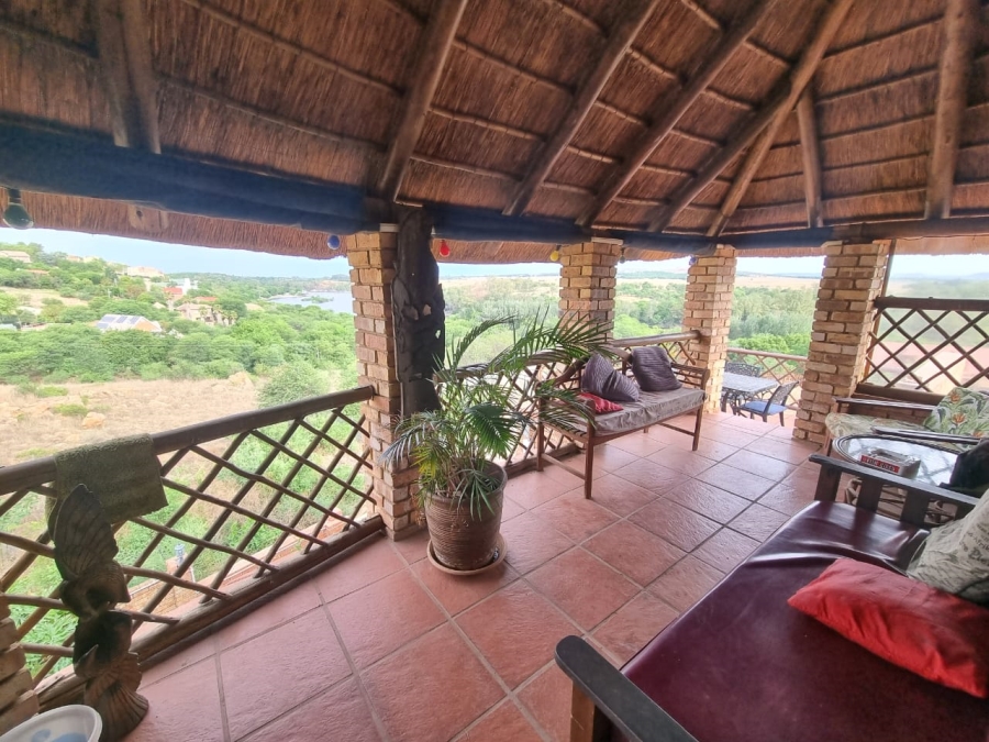 To Let 3 Bedroom Property for Rent in Vaaloewer Gauteng