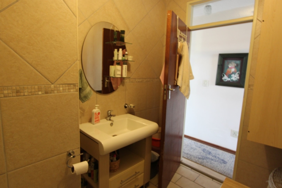 2 Bedroom Property for Sale in Queenswood Gauteng